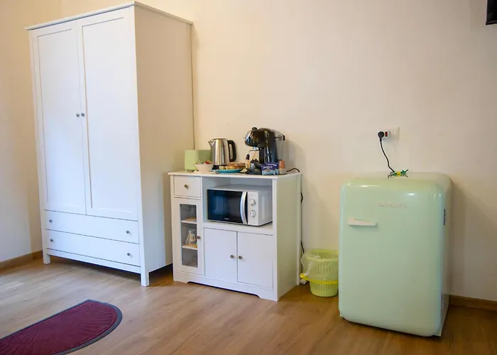 לינה וארוחת בוקר Anele מוראנו קלאברו