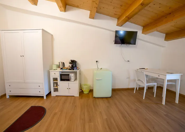 Anele לינה וארוחת בוקר