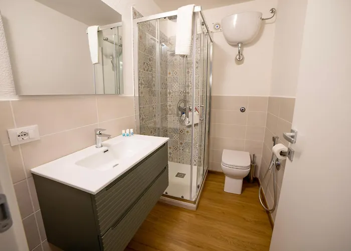 לינה וארוחת בוקר Anele מוראנו קלאברו